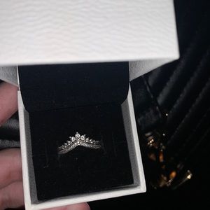 PANDORA Princess Wishbone Ring